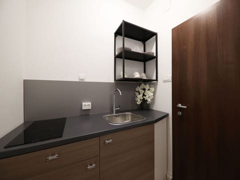 Sky, Building, Window, Tree, Plant, House, Land Lot, Cottage, Wood, Siding