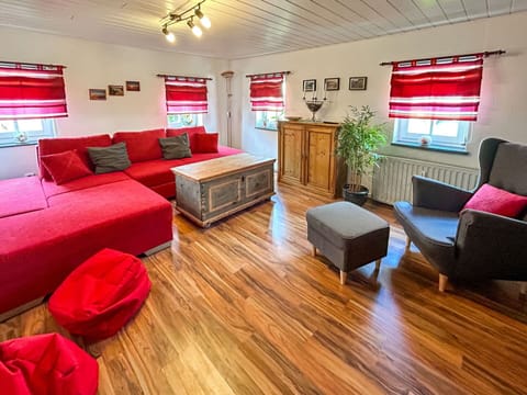 Property, Furniture, Couch, Wood, Ceiling Fan, Lighting, Comfort, Interior Design, Flooring, Floor