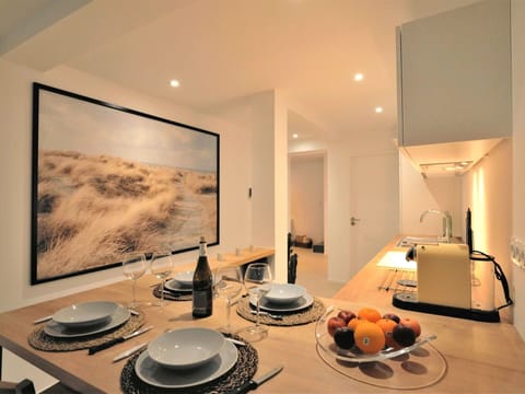 Table, Sky, Furniture, Property, Building, Cloud, Tableware, Azure, Chair, Interior Design