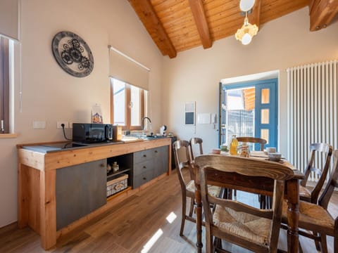 Plant, Water, Sky, Building, Blue, Wood, Shade, Condominium, Leisure, Real Estate