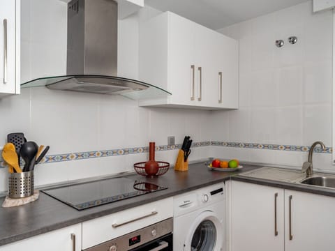 Water, Sky, Property, Plant, Azure, Swimming Pool, Tree, Leisure, Shade, Building