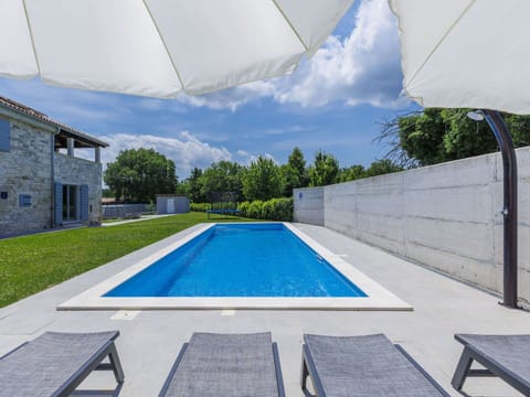 Sky, Daytime, Property, Building, Plant, Water, Azure, Window, Blue, Swimming Pool