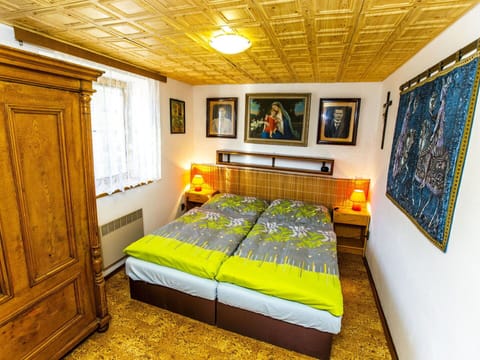 Property, Furniture, Building, Picture Frame, Interior Design, Comfort, Floor, Flooring, Wood, Decoration
