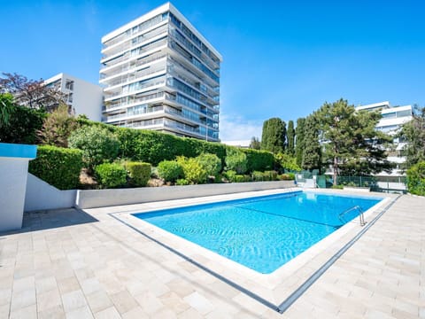 Building, Plant, Daytime, Sky, Property, Blue, Water, Tree, Azure, Swimming Pool