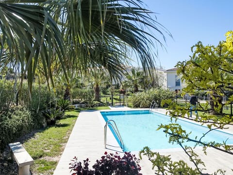 Swimming Pool, Tree, Resort, Residential Area, Shade, Eco Hotel, Garden, Hacienda, Landscaping