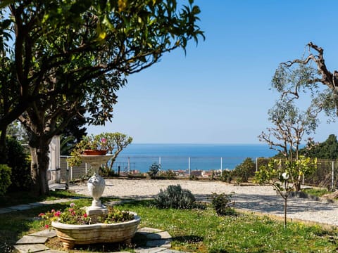 Shrub, Sea, Garden, Ocean, Spring, Coast, Shade, Flowerpot, Landscaping