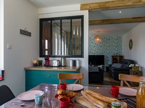 Furniture, Table, Property, Tableware, Wood, Orange, Interior Design, Living Room, Floor, Couch