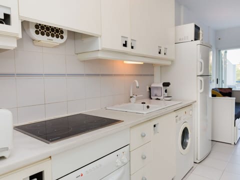 Table, Plant, Building, Sky, Cloud, Wood, Porch, Shade, Interior Design, Chair