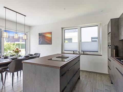 Cabinetry, Property, Window, Building, Furniture, Countertop, Wood, Interior Design, Plant