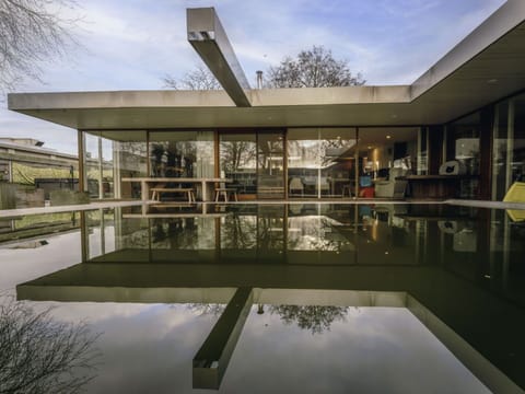 Water, Sky, Cloud, Plant, Daytime, Property, Tree, Body Of Water, Building, Urban Design