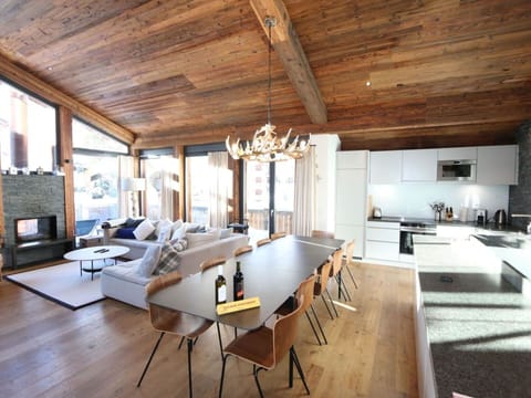 Property, Couch, Furniture, Table, Wood, Chair, Window, Interior Design, Flooring, Floor