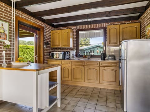 Cloud, Water, Sky, Plant, Property, Azure, Natural Landscape, Swimming Pool, Tree, Vegetation