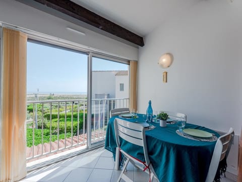 Building, Property, Furniture, Plant, Chair, Window, Sky, Table, Urban Design, House
