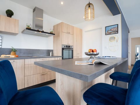 Sky, Cloud, Water, Building, Plant, Azure, Tree, Swimming Pool, Condominium, Shade