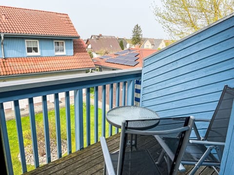 Sky, Property, Building, Window, Wood, House, Tree, Cottage, Shade, Fence