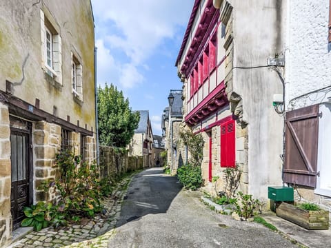 Street, Alley, Sidewalk, Walkway, Cobblestone