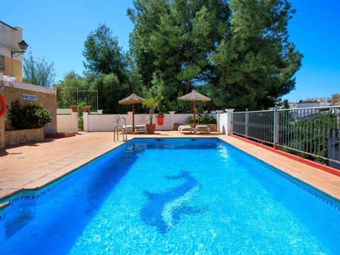 Water, Plant, Property, Sky, Swimming Pool, Blue, Azure, Building, Nature, Shade