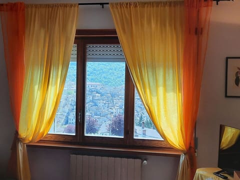 Property, Furniture, Cloud, Table, Sky, Chair, Plant, Building, Outdoor Furniture, Wood