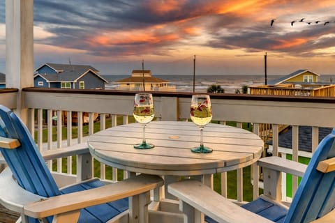 Golden hour. Gulf breeze. No agenda.