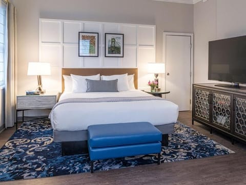 King size bed