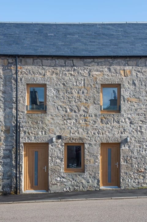 Sky, Furniture, Cloud, Plant, Table, Building, Chair, Interior Design, Tree, Urban Design