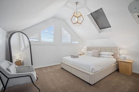 Master bedroom with ensuite (upstairs)