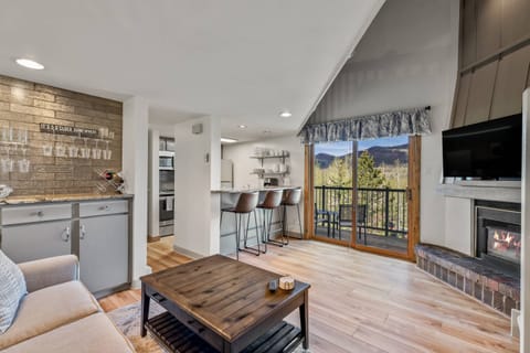 Open floor plan to entertain with your group