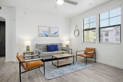 CozySuites Glendale by the stadium with pool! 12