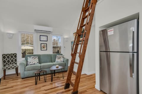 “Ontario” Cottage Living Area with Queen Sofa Sleeper