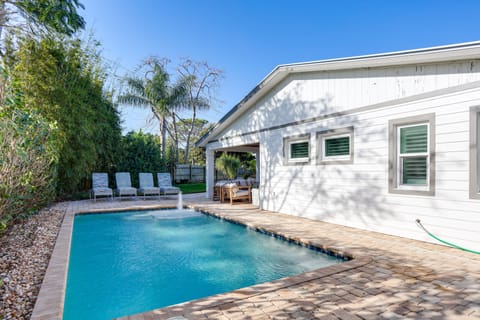 Stuart Vacation Rental | 4BR | 3BA | 2,057 Sq Ft | 1 Step Required to Enter