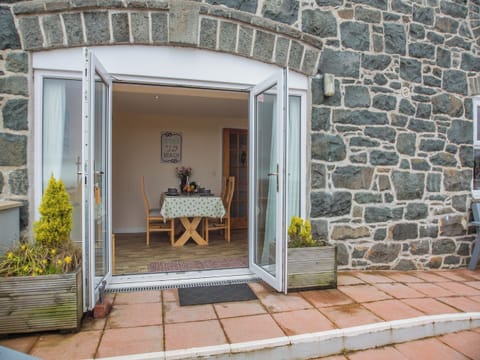 Exterior | Bwthyn Hudol - Llwynhudol Vineyard Cottages, Pwllheli