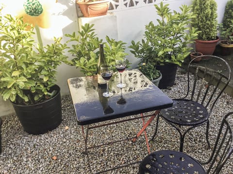 Sitting-out-area | Groomscott, St Just