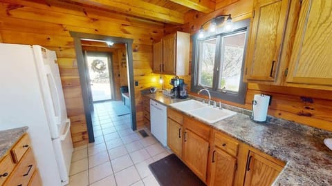A main floor kitchen with everything to make cooking a breeze.