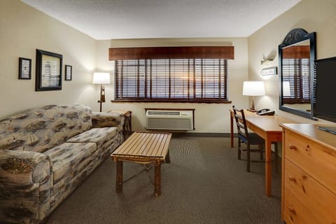 Catch up on emails at the desk, then lounge comfortably.