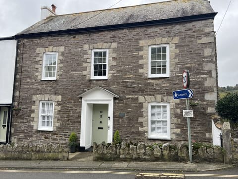Snow, Sky, Mountain, Window, Cloud, Building, House, Slope, Tree, Cottage