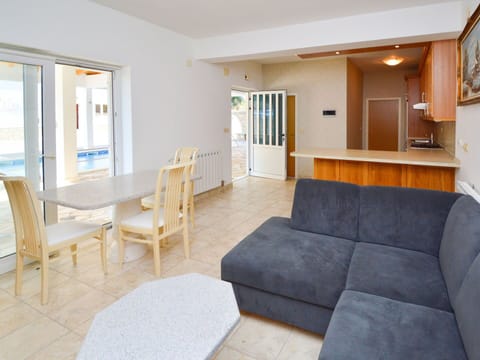 Picture Frame, Wood, Interior Design, Shelving, Shelf, Comfort, Flooring, Floor, House, Wall