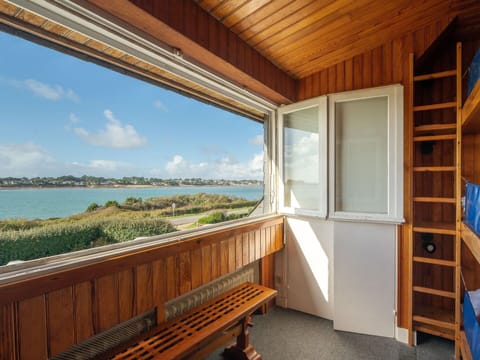 Car, Wheel, Building, Sky, Vehicle, Window, Motor Vehicle