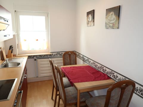 Table, Furniture, Property, Window, Wood, Interior Design, Chair, House, Floor