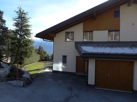 Sky, Snow, Cloud, Window, Building, House, Tree, Plant, Slope, Cottage