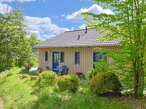 House, Shrub, Cottage, Roof, Home, Land Lot, Garden Buildings, Door, Garden