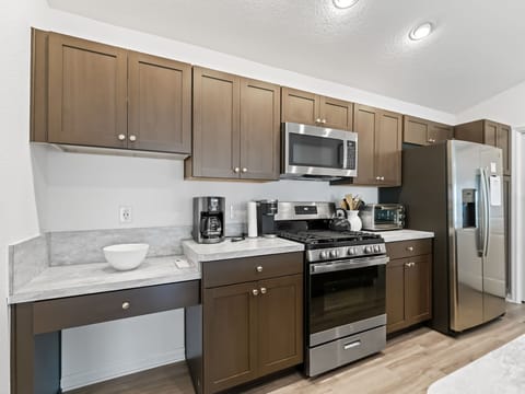 9-_OpulentREMedia-12