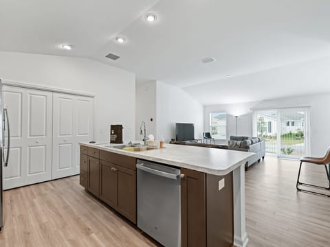 10-_OpulentREMedia-13