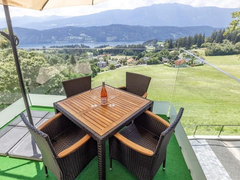 Appartement/fewo, Seeblick mit Terrasse - Turnerhof Farm Stay in Carinthia, Austria