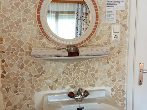 Ferienwohnung Typ A für 2 Personen mit Balkon - Gästehaus Schiefer Bed and Breakfast in Spittal an der Drau