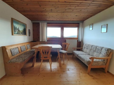 Ferienwohnung Lärchenwald - Kinderbauernhof Wicherle Farm Stay in Carinthia, Austria