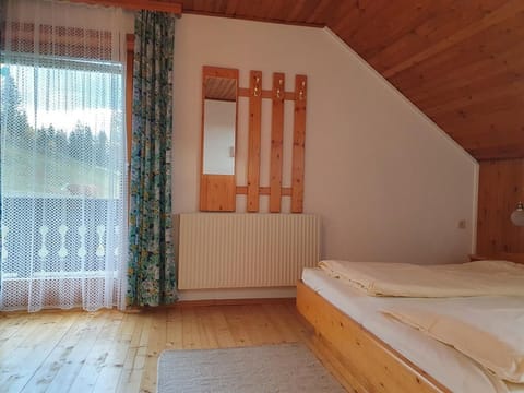 Ferienwohnung Lärchenwald - Kinderbauernhof Wicherle Farm Stay in Carinthia, Austria