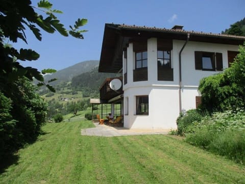 Ferienhaus Grantsch - Ferienhaus Großer Garten, Seeblick House in Spittal an der Drau