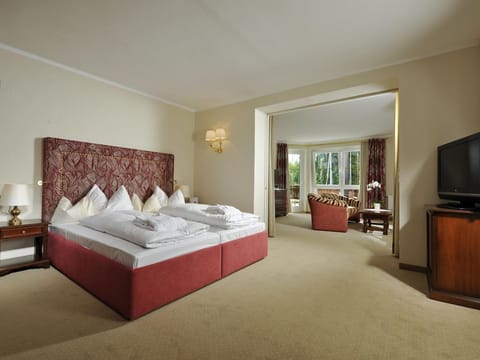 Suite "hafen" bis 4 Nächte mit Frühstück - Romantik SPA Hotel Seefischer am Seesuperior House in Carinthia, Austria