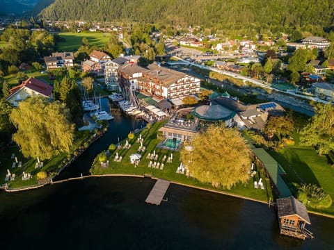 Suite "hafen" bis 4 Nächte mit Frühstück - Romantik SPA Hotel Seefischer am Seesuperior House in Carinthia, Austria