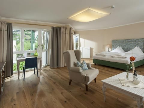 Suite "seevilla" bis 4 Nächte mit Frühstück - Romantik SPA Hotel Seefischer am Seesuperior House in Carinthia, Austria